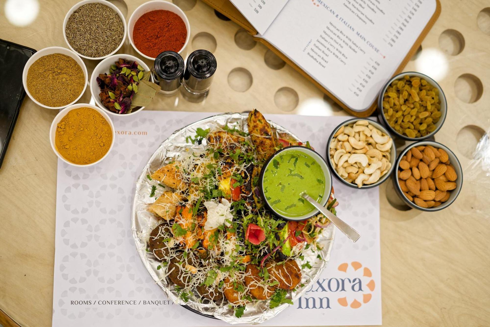 Exora Inn Ahmedabad Eksteriør bilde